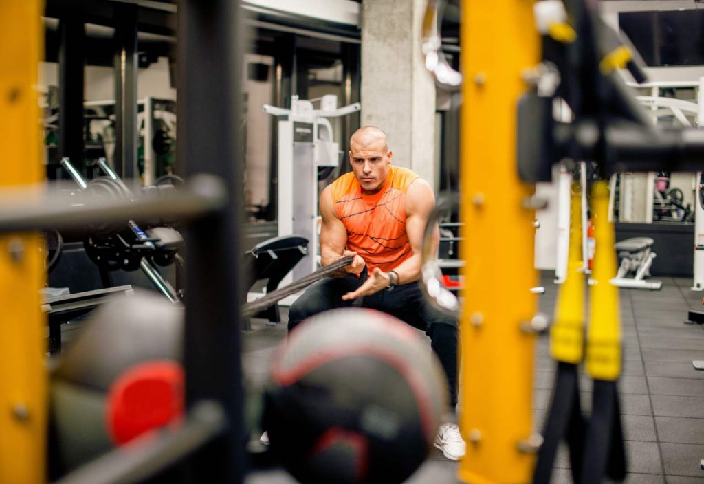 High testosterone male lifting at the gym