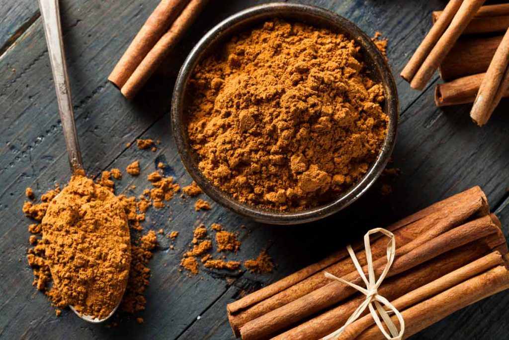 cinnamon powder, sticks, and extracts